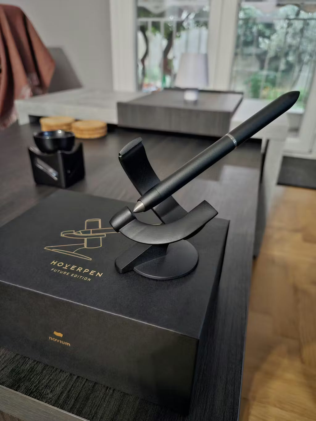 Luxurious Fountain Pen - Hoverpen Future by Novium Luxurious Fountain Pen - Hoverpen Future by Novium